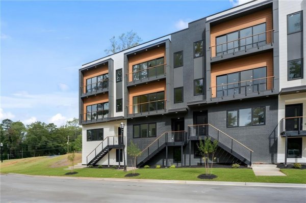 2689 Grand Isle Way Decatur, GA 30032