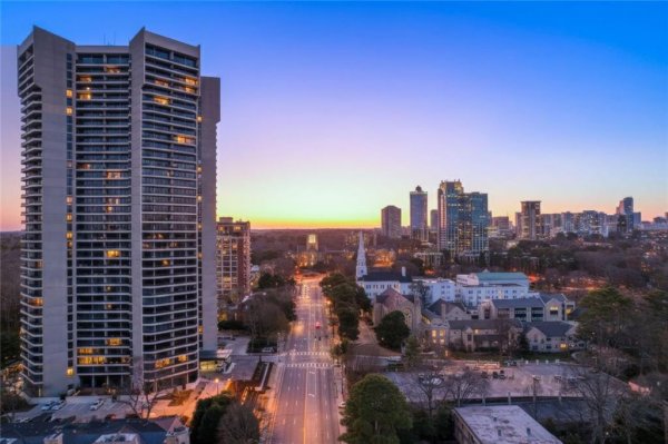 2660 Peachtree Rd #20D Atlanta, GA 30305
