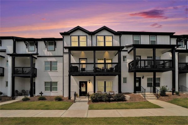 6141 Ogeechee Rd Smyrna, GA 30126