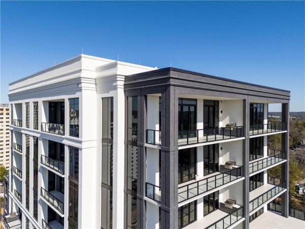 2425 Peachtree Rd #1806 Atlanta, GA 30305