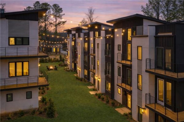 1165 Penny Ln Atlanta, GA 30329