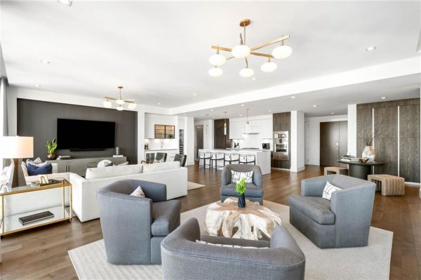 3107 Peachtree Rd #1402 Atlanta, GA 30305