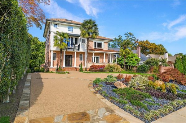 1216 E Rock Spgs Rd Atlanta, GA 30306